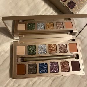 STONED VIBES EYE SHADOW PALETTE